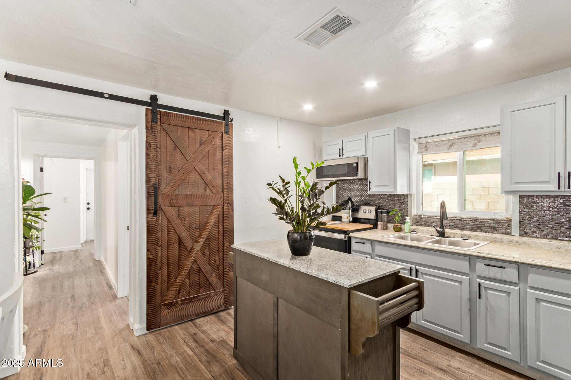 4624 South 9th Street Phoenix, AZ 85040 - Photo 9 of 34 Kitchen 2- 9th St