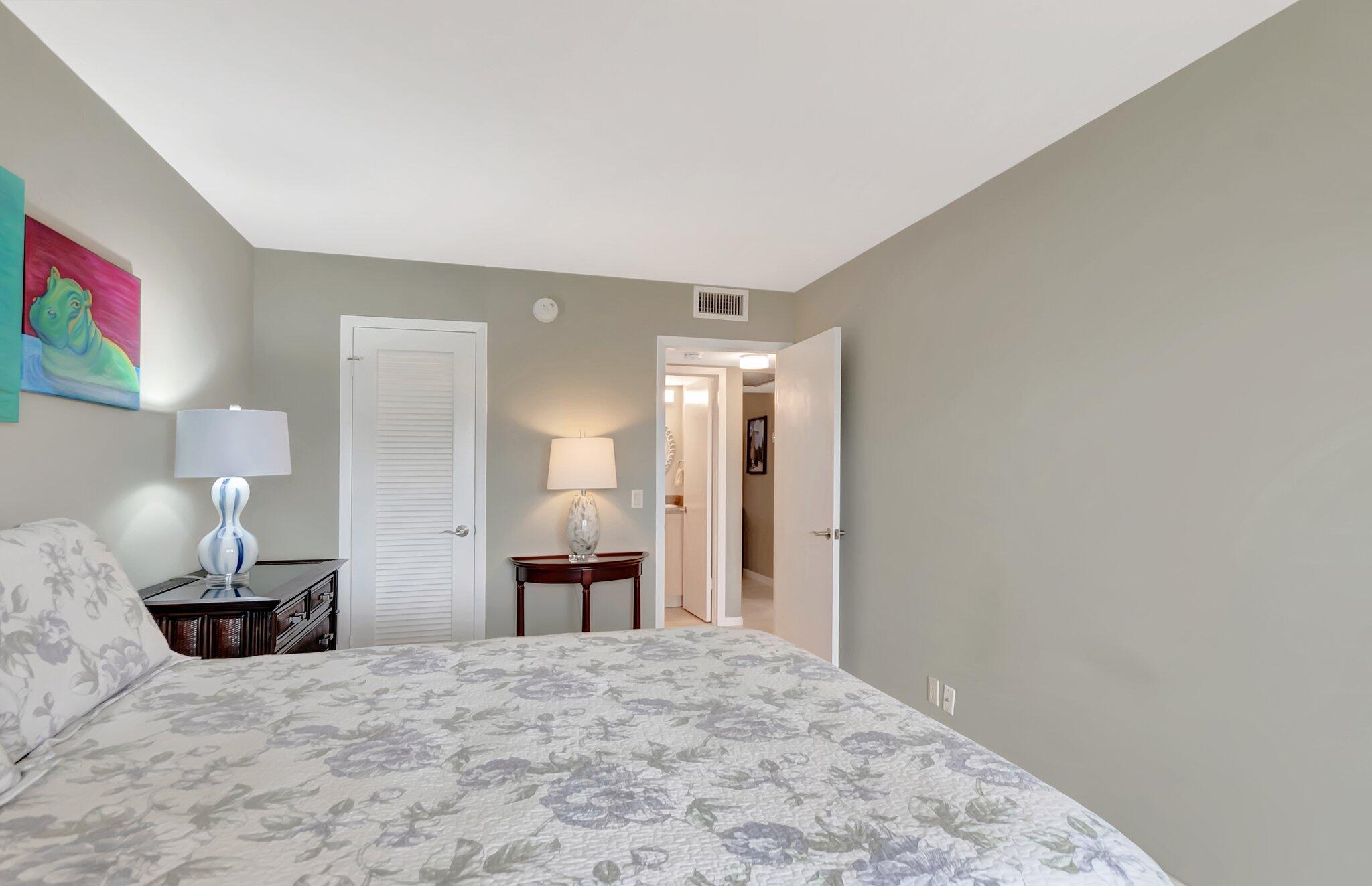 1083 Exeter Boca Raton, FL 33434 - Photo 21 of 52 24-web-or-mls-DSC_1016