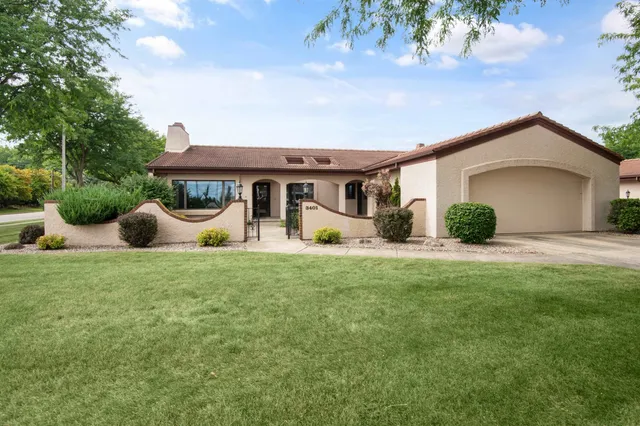 $389,900 | 3401 North Fiesta Drive, Appleton, WI 54911