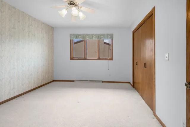 $389,900 | 3401 North Fiesta Drive, Appleton, WI 54911