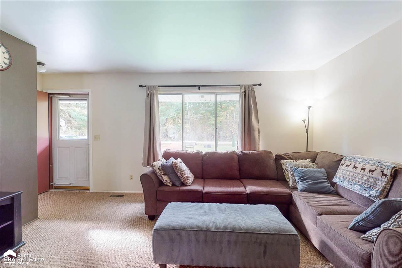 11053 Carr Road Davison, MI 48423 - Photo 6 of 60 50057775-5.JPG