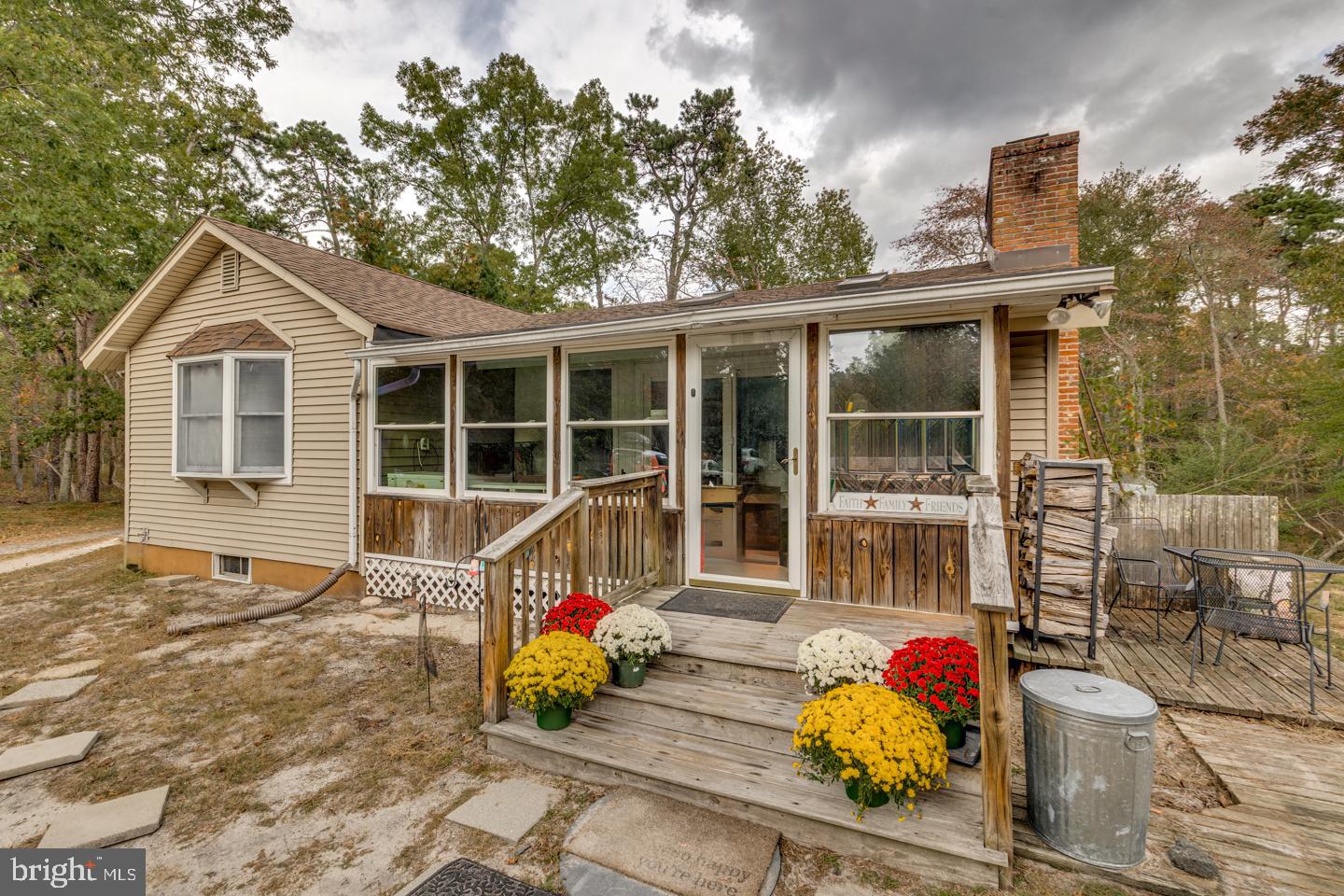 20 Sooy Place Road Southampton, NJ 08088 - Photo 12 of 47 a house view with a sitting space