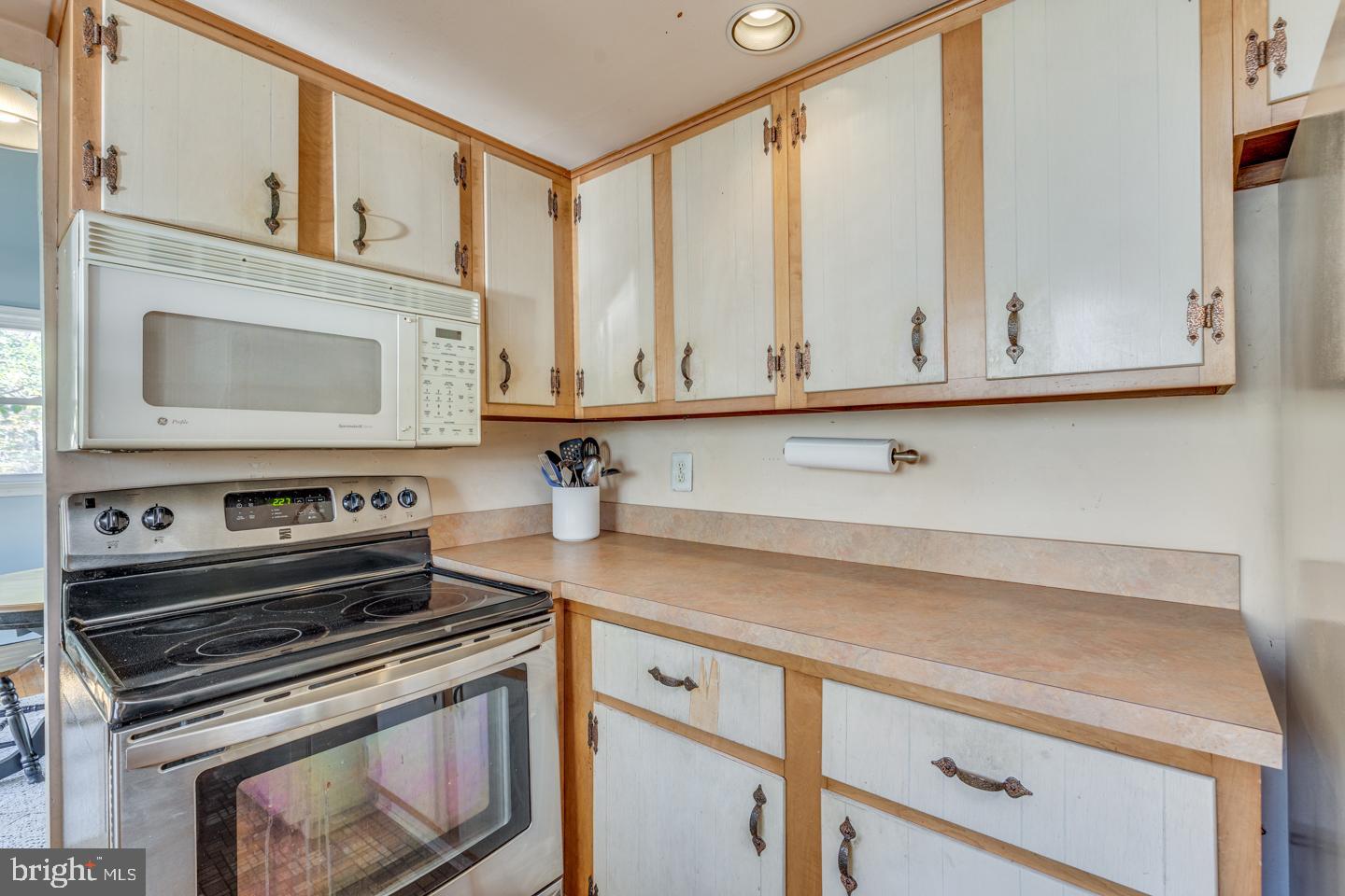 20 Sooy Place Road Southampton, NJ 08088 - Photo 26 of 47 a kitchen with stainless steel appliances a stove and a microwave