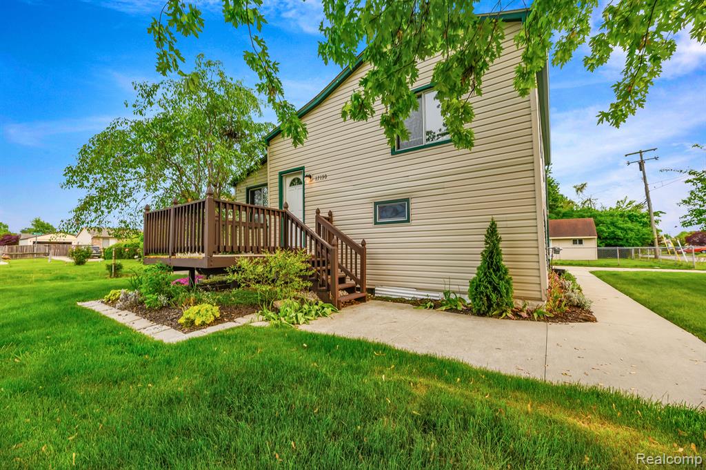 17190 Twelve Mile Road Roseville, MI 48066 - Photo 2 of 16