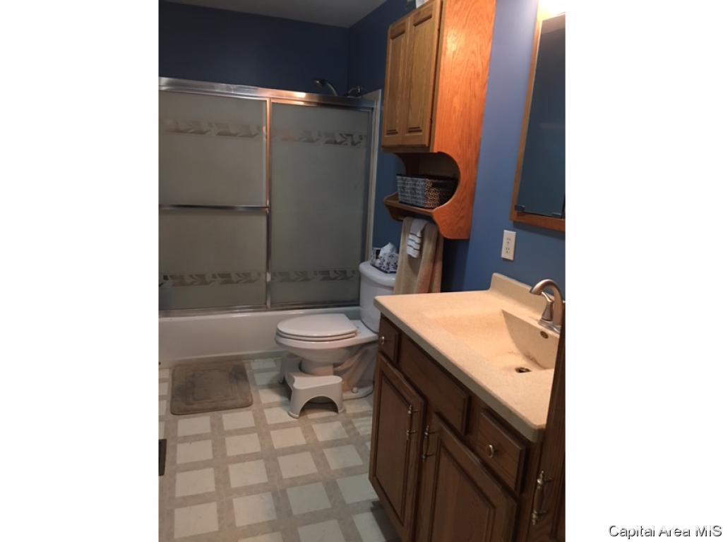 362 South Tower Road Dawson, IL 62520 - Photo 11 of 16 Gallery Image 11