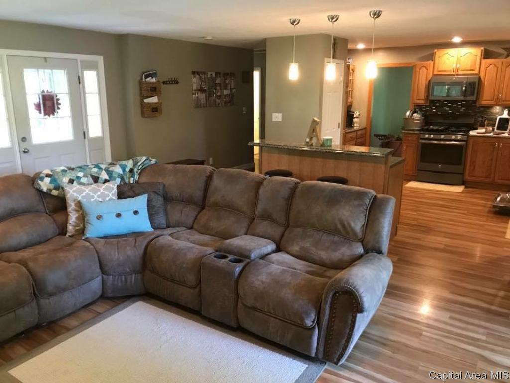 362 South Tower Road Dawson, IL 62520 - Photo 2 of 16 Gallery Image 2