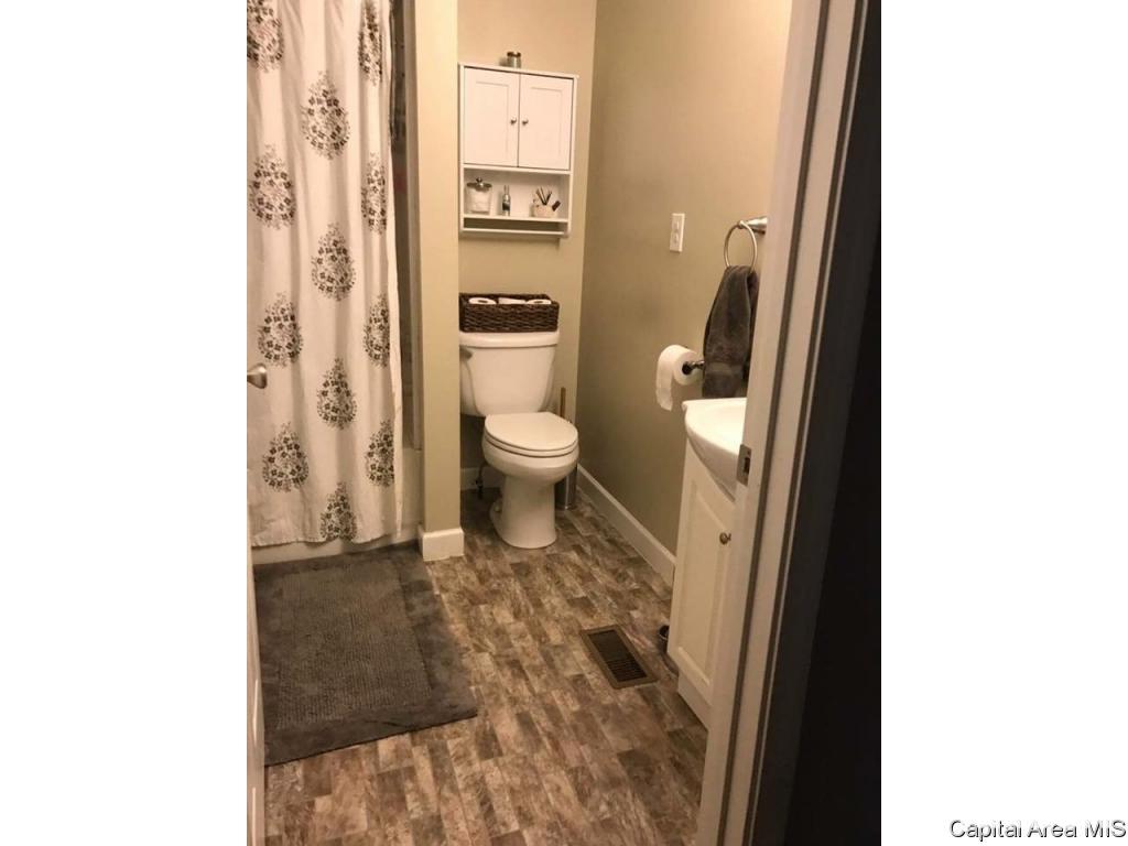 362 South Tower Road Dawson, IL 62520 - Photo 7 of 16 Gallery Image 7