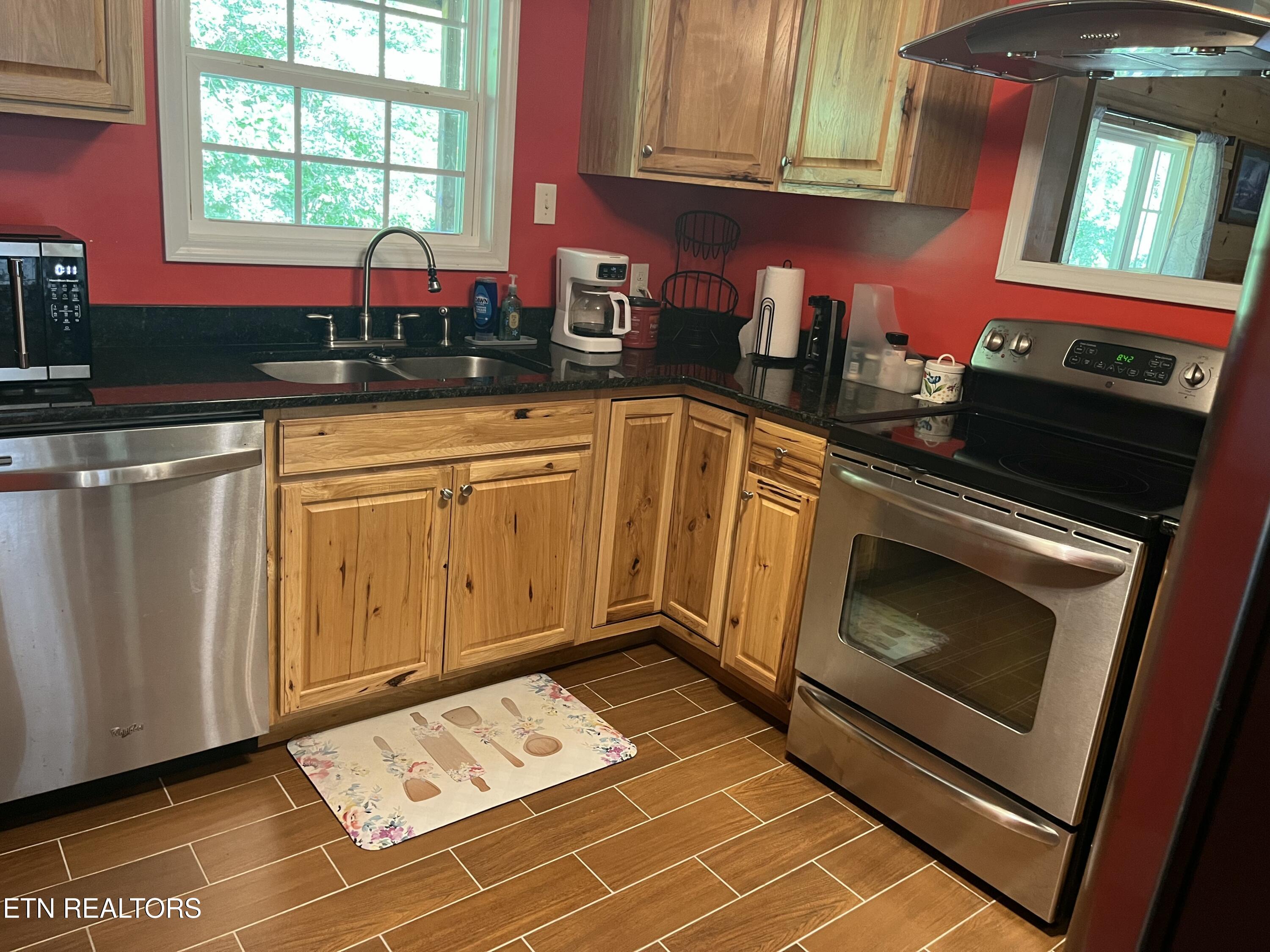 175 Ridge Road Monterey, TN 38574 - Photo 13 of 51 175 Ridge Road Kitchen (2)
