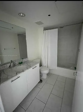 $2,950 | 950 Brickell Bay Drive, Unit 3002, Miami, FL 33131