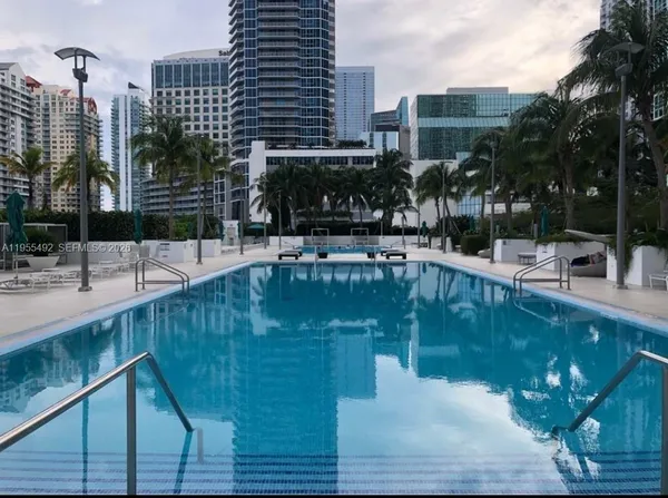 $2,950 | 950 Brickell Bay Drive, Unit 3002, Miami, FL 33131