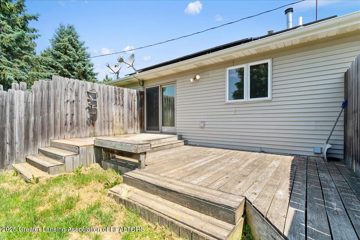 1313 West Alward Road Dewitt, MI 48820 - Photo 24 of 41 21-Media Jett - 36