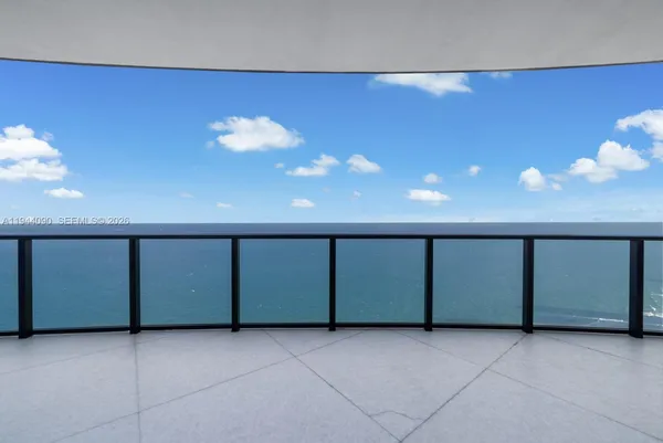 $85,000 | 18555 Collins Avenue, Unit 5201, Sunny Isles Beach, FL 33160