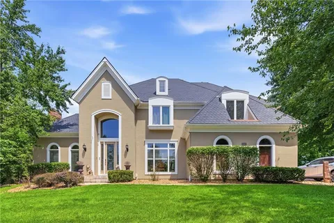 $899,950 | 4407 North Mulberry Drive, Kansas City, MO 64116
