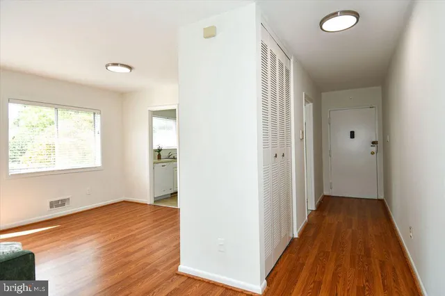 $239,900 | 10637 Montrose Avenue, Unit 204, Bethesda, MD 20814