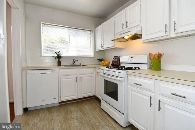 $239,900 | 10637 Montrose Avenue, Unit 204, Bethesda, MD 20814