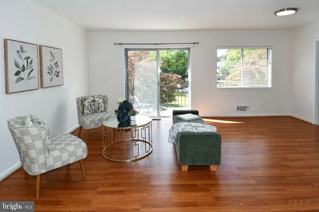 $239,900 | 10637 Montrose Avenue, Unit 204, Bethesda, MD 20814