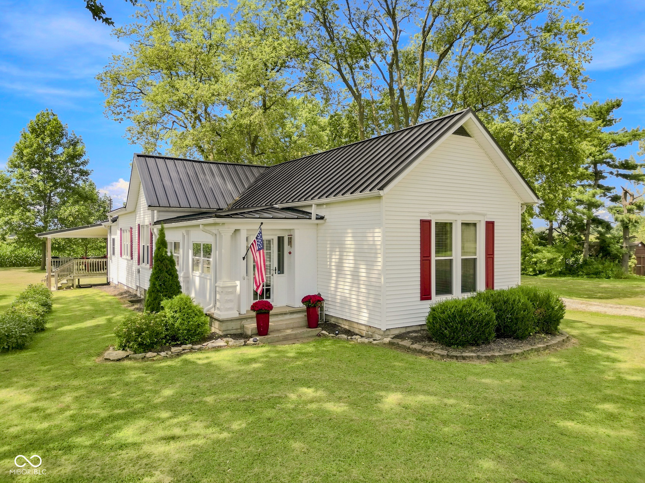 12140 North Marr Road Columbus, IN 47203 - Photo 1 of 37 Gallery Image 1