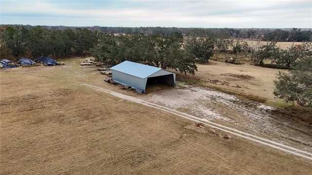 a view of an outdoor space and a yard