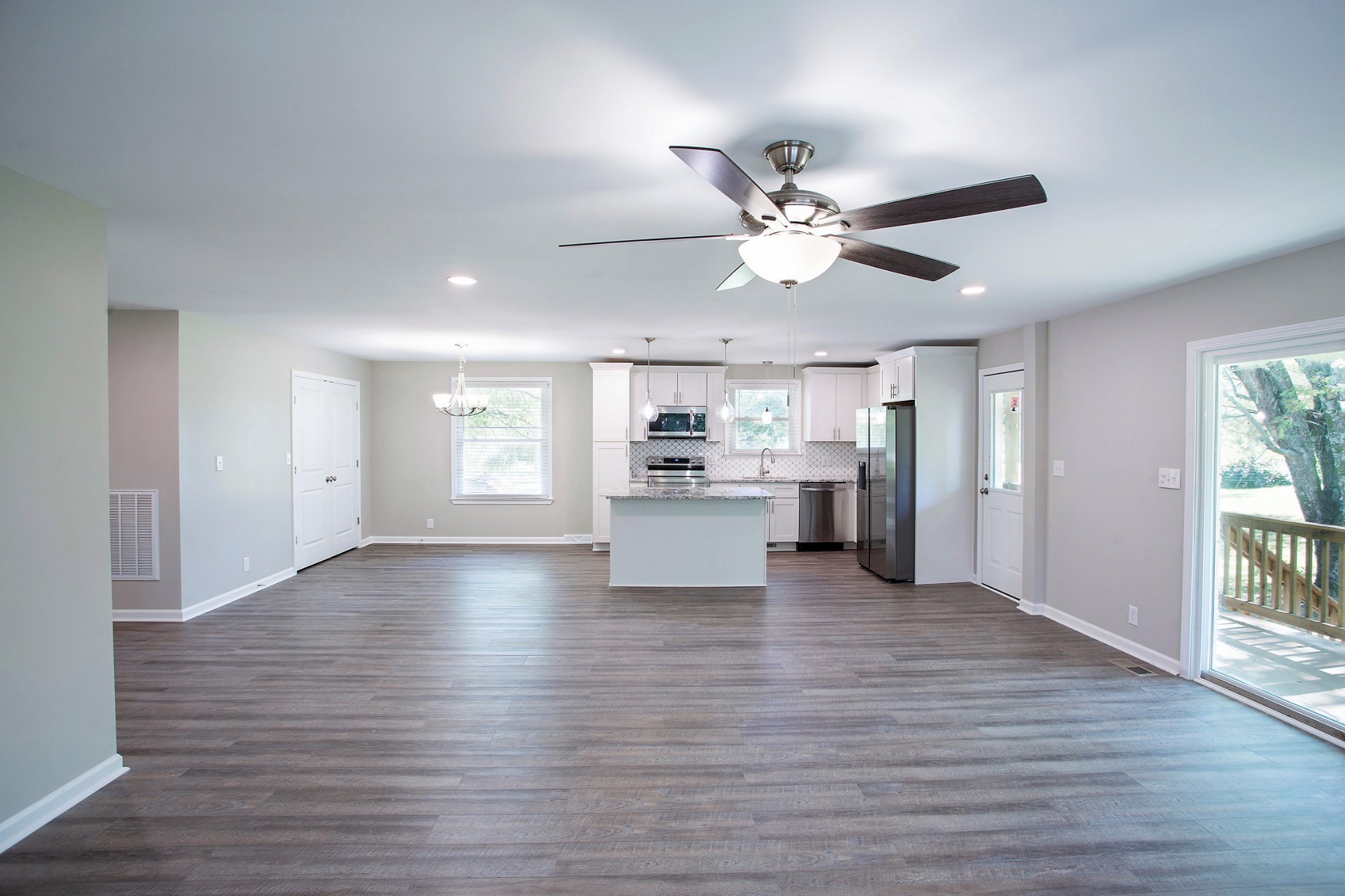 1901 Lake Road Greenbrier, TN 37073 - Photo 4 of 19 Gallery Image 4