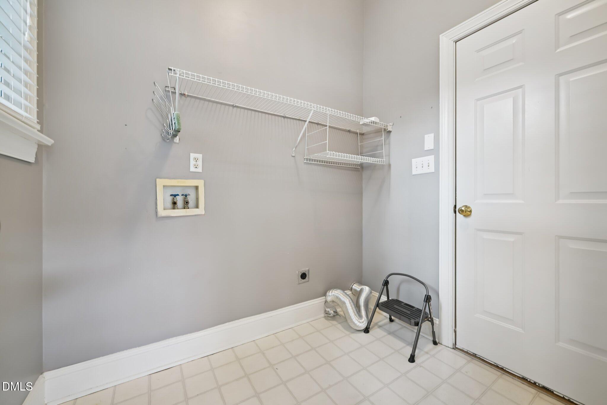 124 Kingsport Road Holly Springs, NC 27540 - Photo 37 of 91 35-web-or-mls-Kingsport Rd-S1203-035