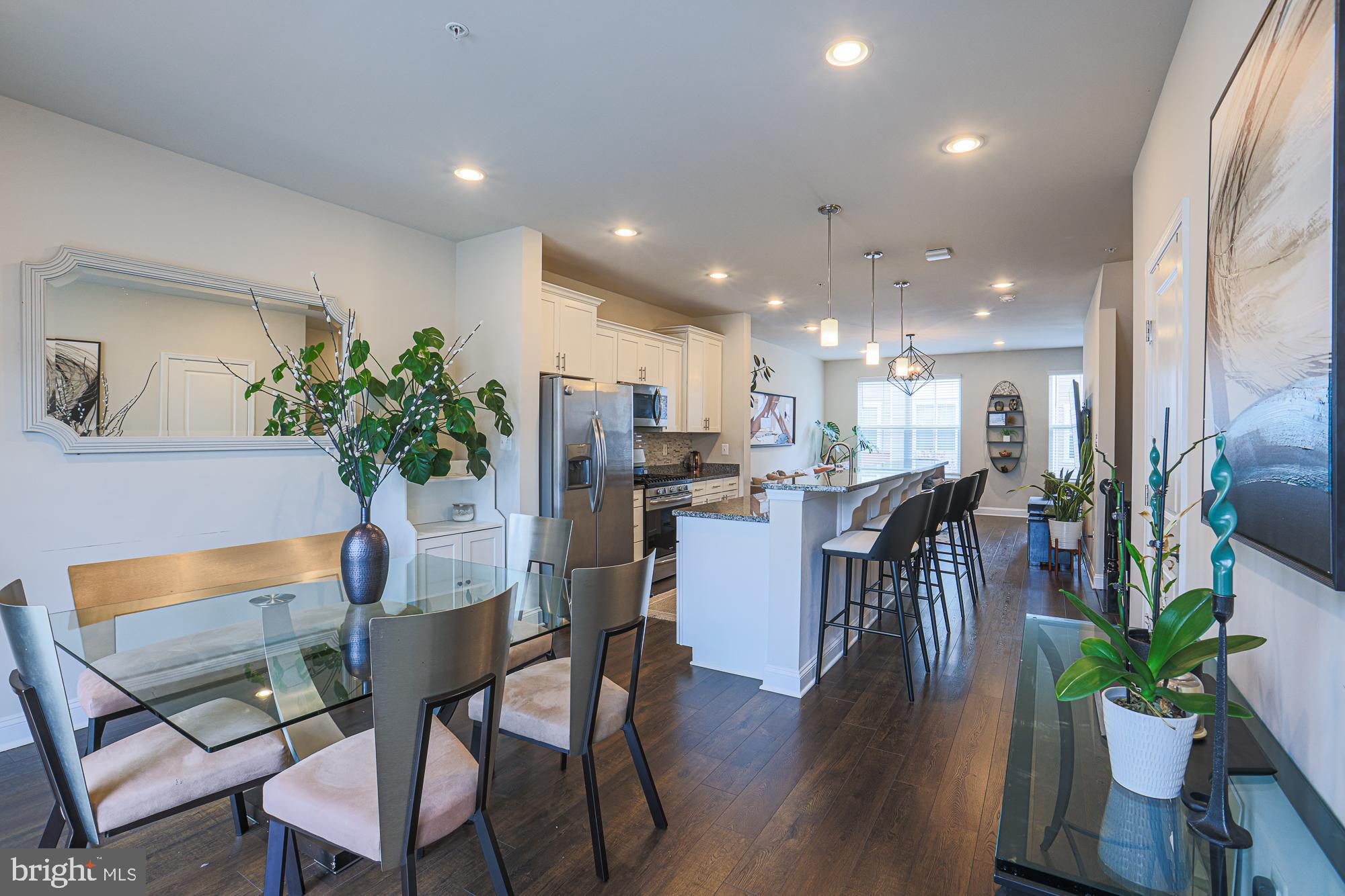 7104 Druce Way Hanover, MD 21076 - Photo 5 of 31 kitchen/dining room area