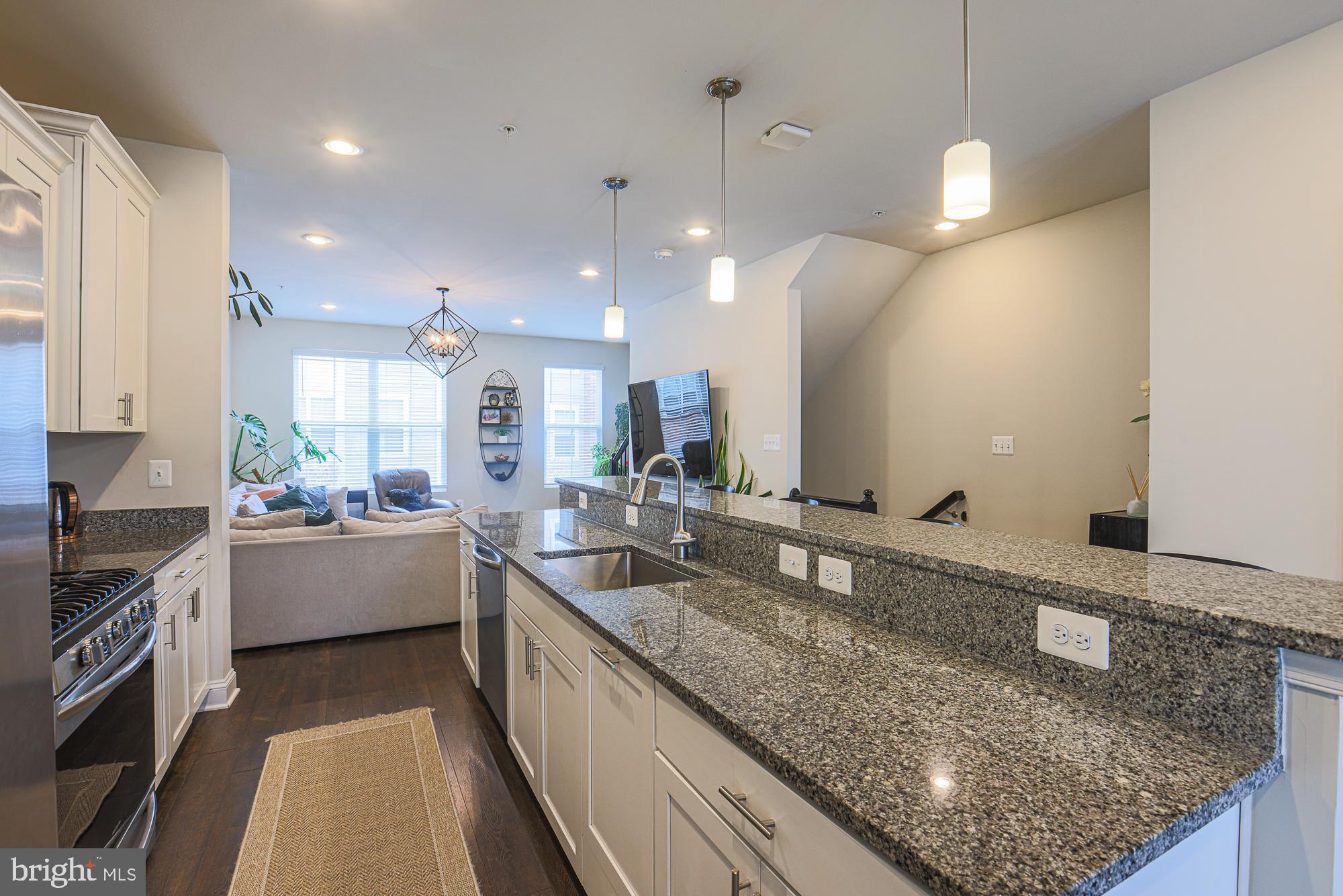 7104 Druce Way Hanover, MD 21076 - Photo 6 of 31 Kitchen