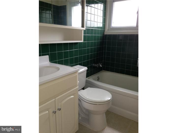 80 Indian Red Road Levittown, PA 19057 - Photo 11 of 13 Bathroom