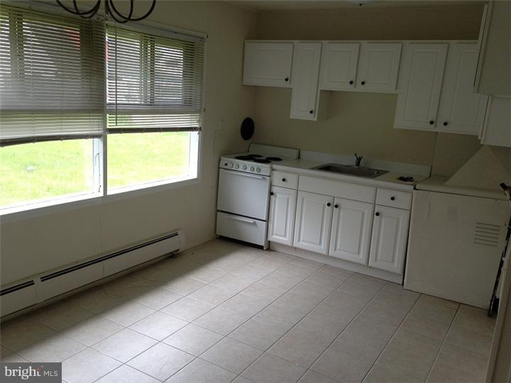 80 Indian Red Road Levittown, PA 19057 - Photo 4 of 13 Kitchen