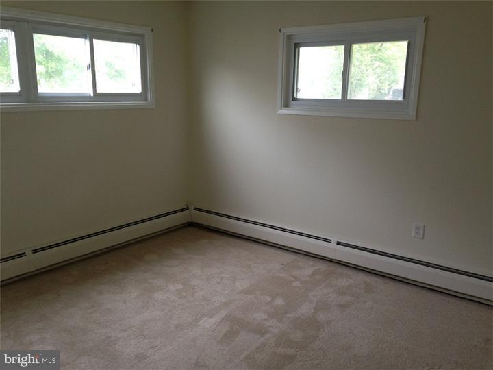 80 Indian Red Road Levittown, PA 19057 - Photo 6 of 13 Bedroom - Main