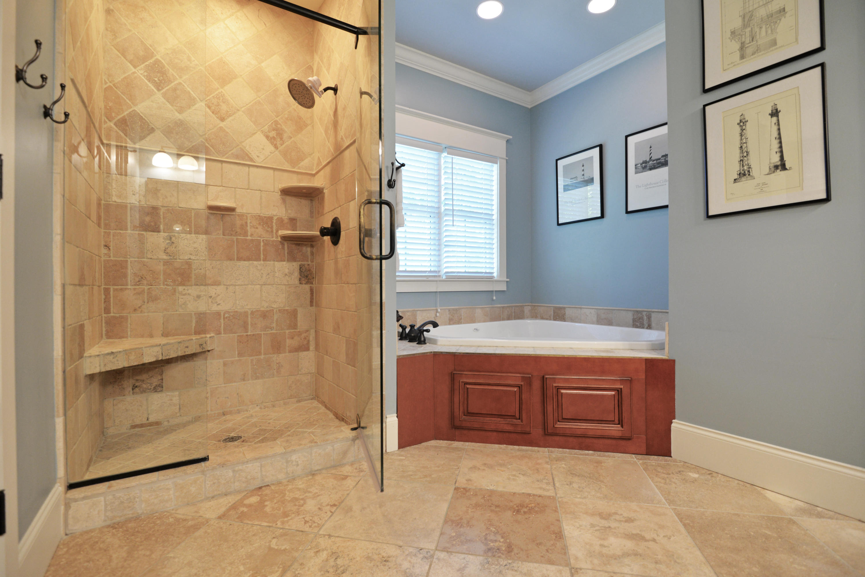 1204 East Dallas Road Chattanooga, TN 37405 - Photo 31 of 54 Master bath shower and tub