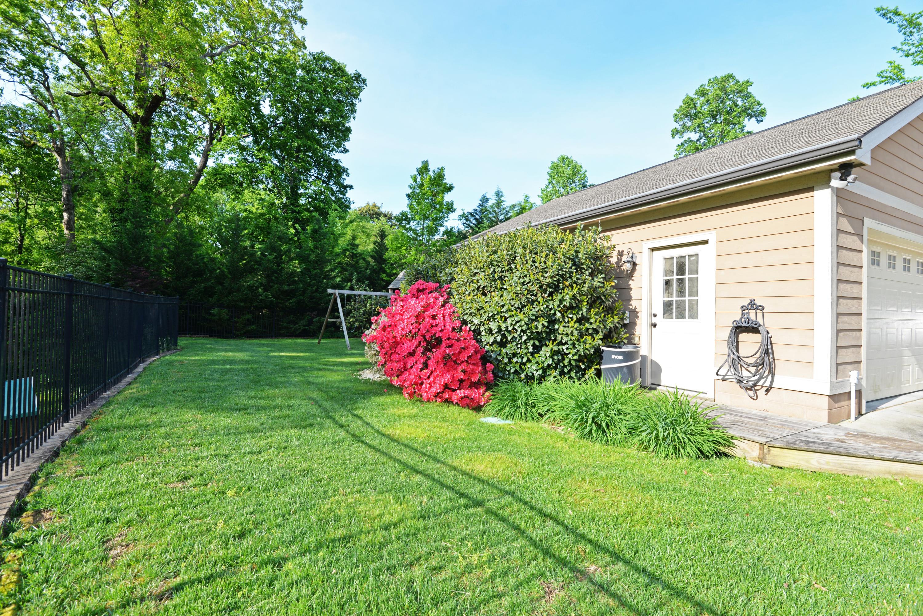 1204 East Dallas Road Chattanooga, TN 37405 - Photo 53 of 54 Garage and back yard - med