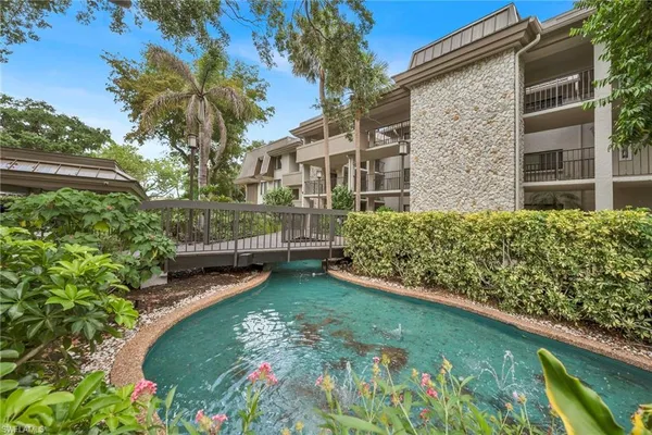 $890,000 | 5954 Pelican Bay Boulevard, Unit 235, Naples, FL 34108