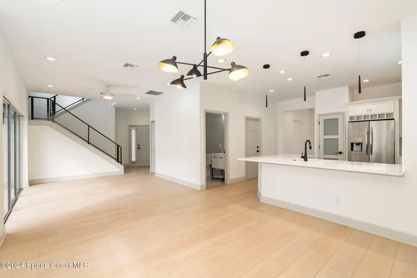 $3,800 | 16 South Court, Indialantic, FL 32903