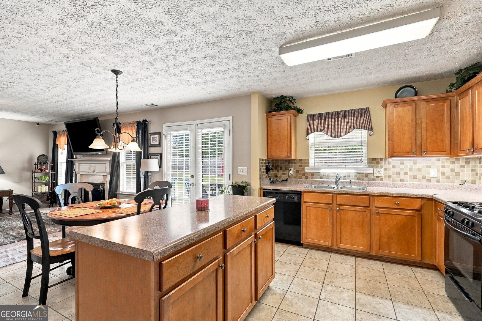 825 Shannon Road Southeast Loganville, GA 30052 - Photo 17 of 44 Gallery Image 17
