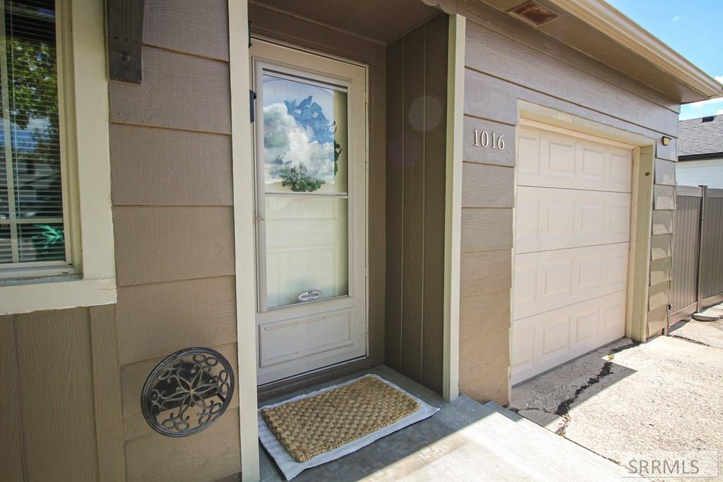 1016 Gray Avenue Pocatello, ID 83201 - Photo 5 of 35