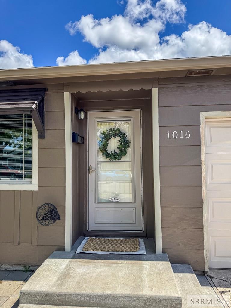 1016 Gray Avenue Pocatello, ID 83201 - Photo 6 of 35