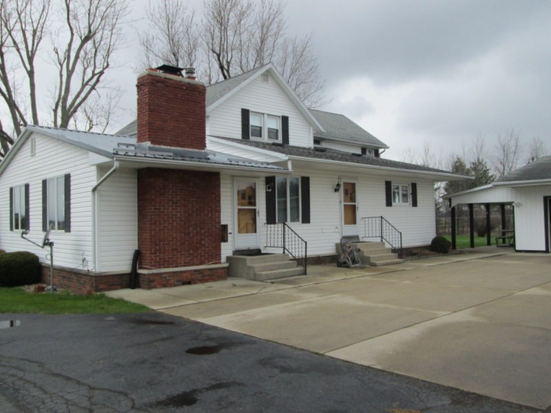 4528 Fir Road Bremen, IN 46506 - Photo 2 of 22