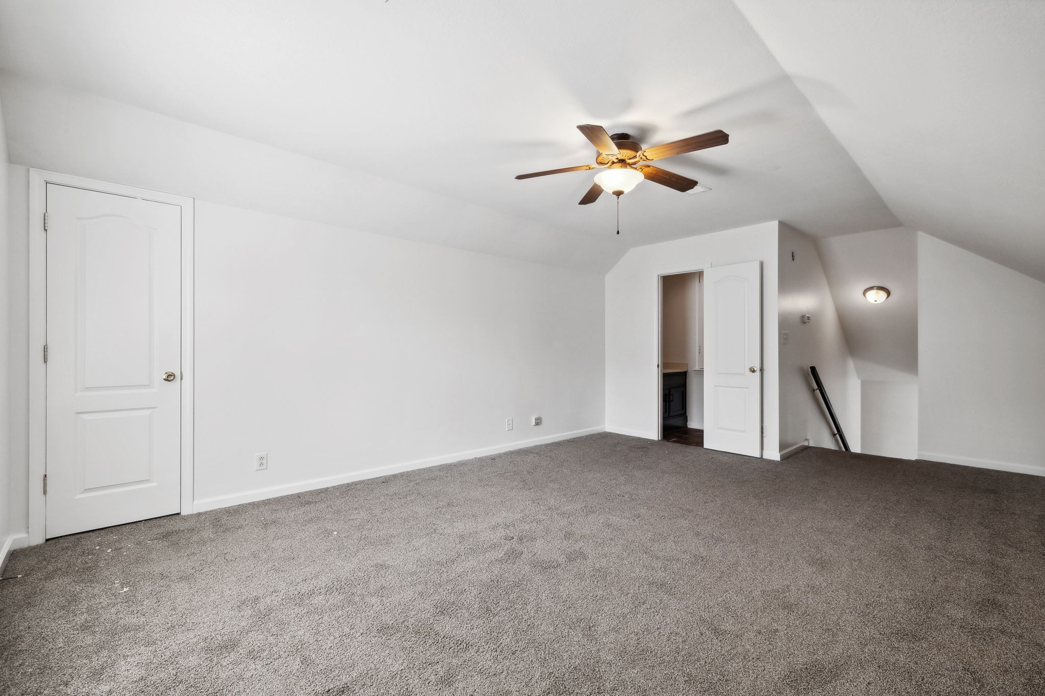 3575 Rabbit Run Trail Clarksville, TN 37043 - Photo 30 of 46 an empty room with closet and a chandelier fan