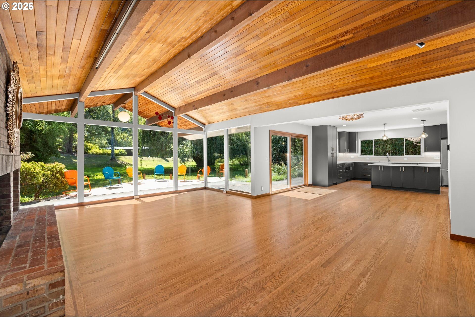 6960 Southwest Raleighwood Lane Portland, OR 97225 - Photo 11 of 44 Gallery Image 11