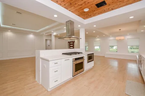 $738,221 | 10603 Riverview Drive, Houston, TX 77042