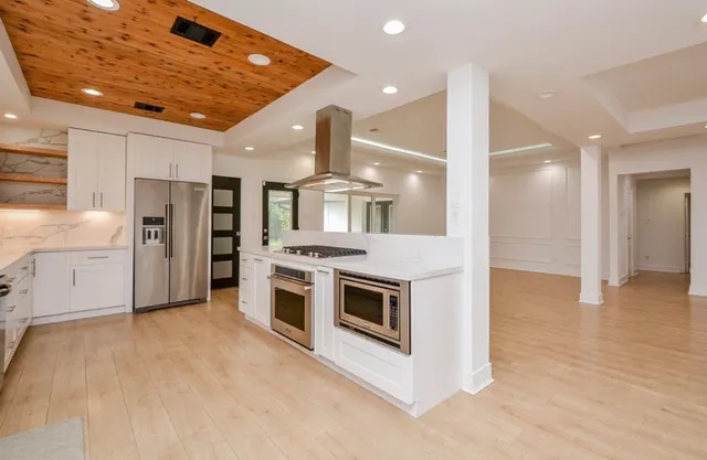 $738,221 | 10603 Riverview Drive, Houston, TX 77042