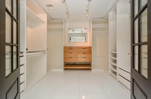 $738,221 | 10603 Riverview Drive, Houston, TX 77042