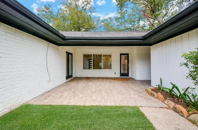 $738,221 | 10603 Riverview Drive, Houston, TX 77042