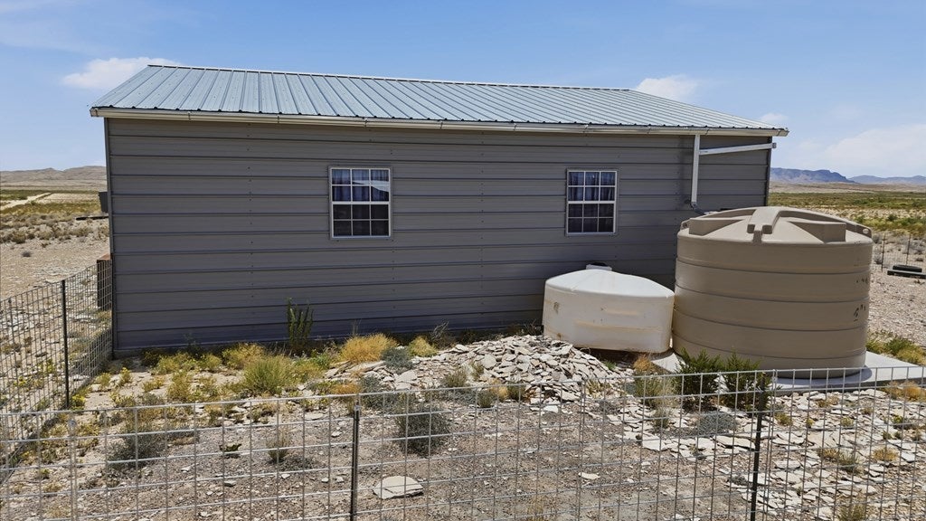 G91 South Bad Bunny Road Alpine, TX 79830 - Photo 5 of 25 Gallery Image 5