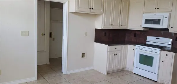 $2,150 | 605 Andersonville Lane, Wylie, TX 75098