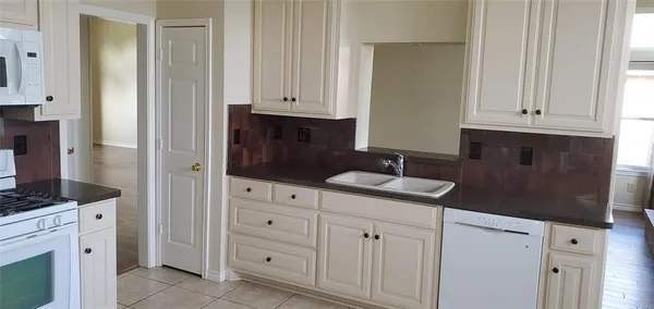 $2,150 | 605 Andersonville Lane, Wylie, TX 75098