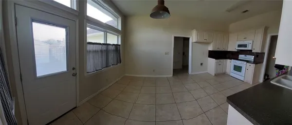 $2,150 | 605 Andersonville Lane, Wylie, TX 75098