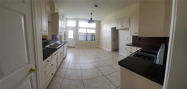 $2,150 | 605 Andersonville Lane, Wylie, TX 75098