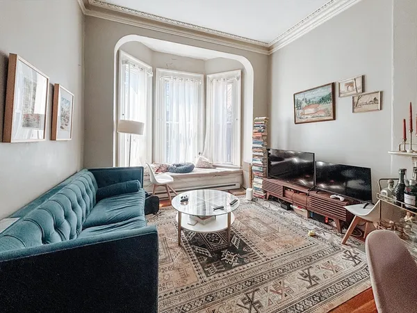 $3,730 | 57 Dwight Street, Unit 1, Boston, MA 02118