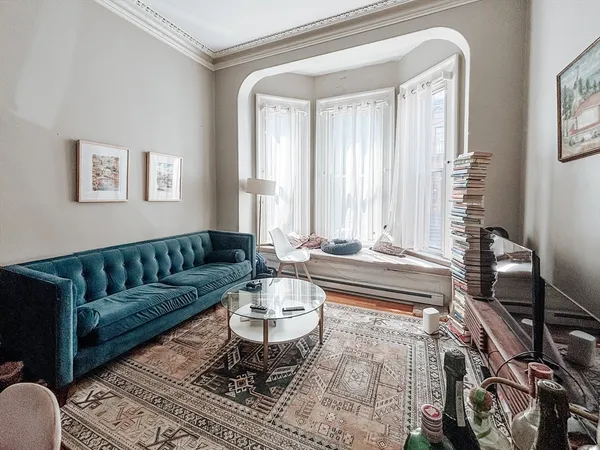 $3,730 | 57 Dwight Street, Unit 1, Boston, MA 02118